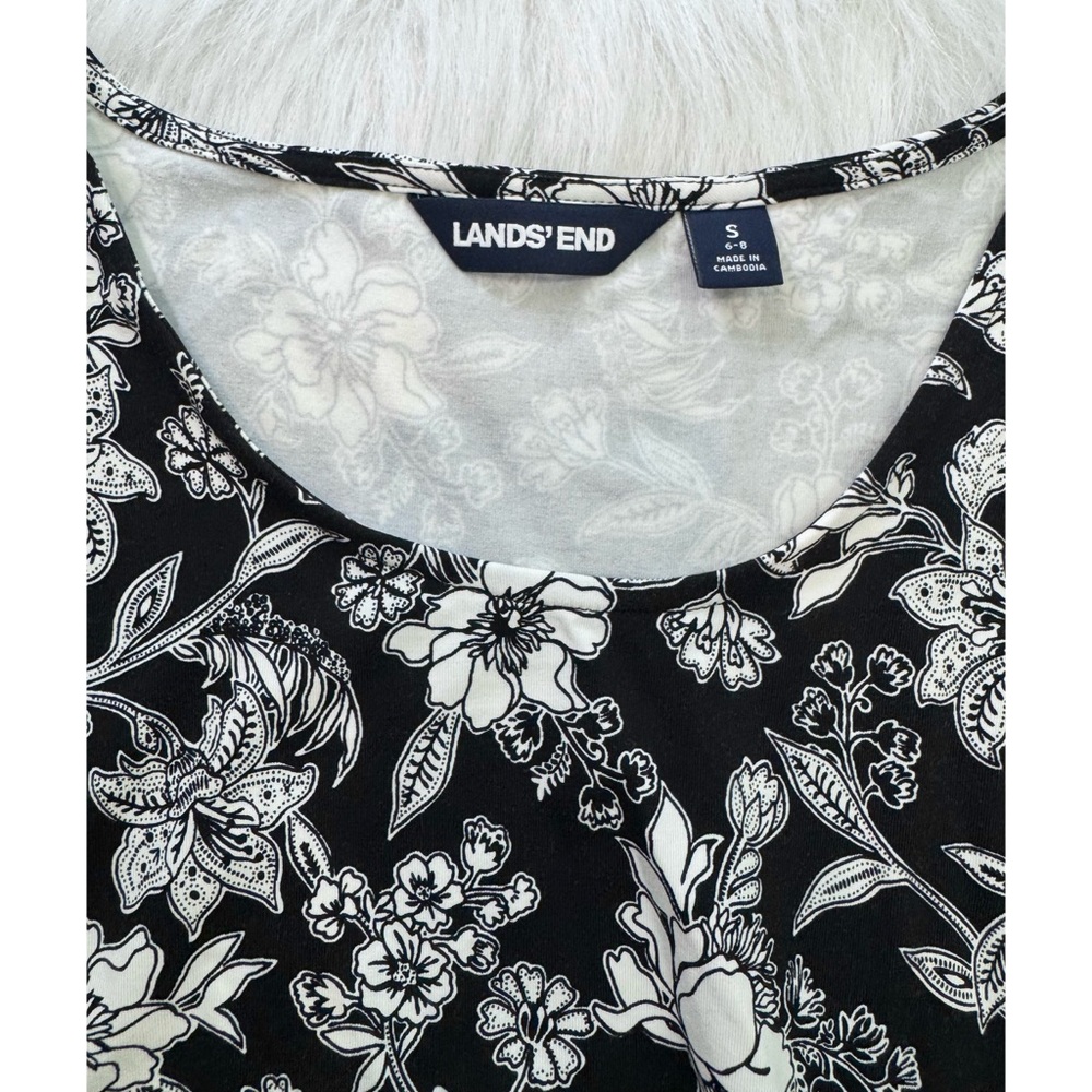Lands’ End Floral Fit and Flare Dress 🤍🖤 - Picture 3 of 4